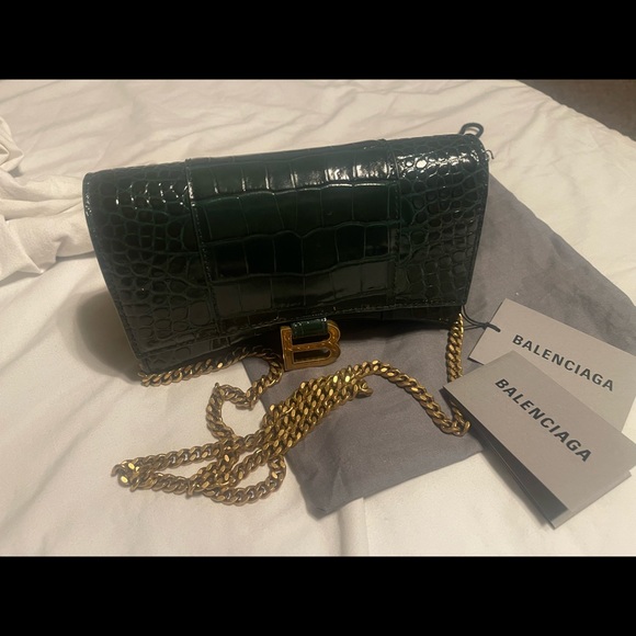 Balenciaga hourglass green croc wallet on chain - Picture 11 of 11
